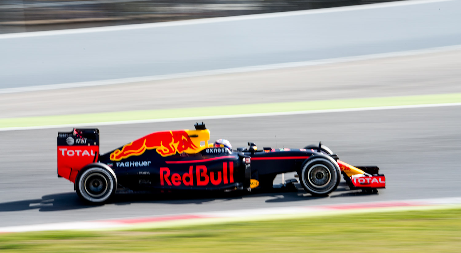 Daniel Ricciardo - Red Bull, Winter Testing, Circuit de Catalunya, 2016