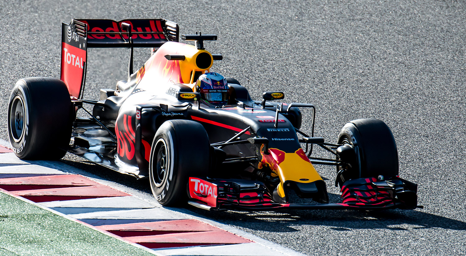 Daniel Ricciardo - Red Bull, Winter Testing, Circuit de Catalunya, 2016