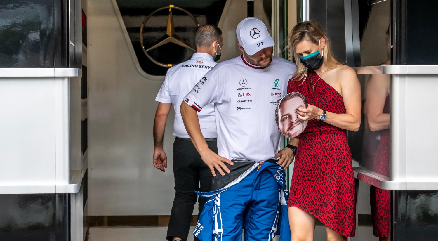 Valtteri Bottas & Tiffany Cromwell, Yas Marina Circuit, 2021