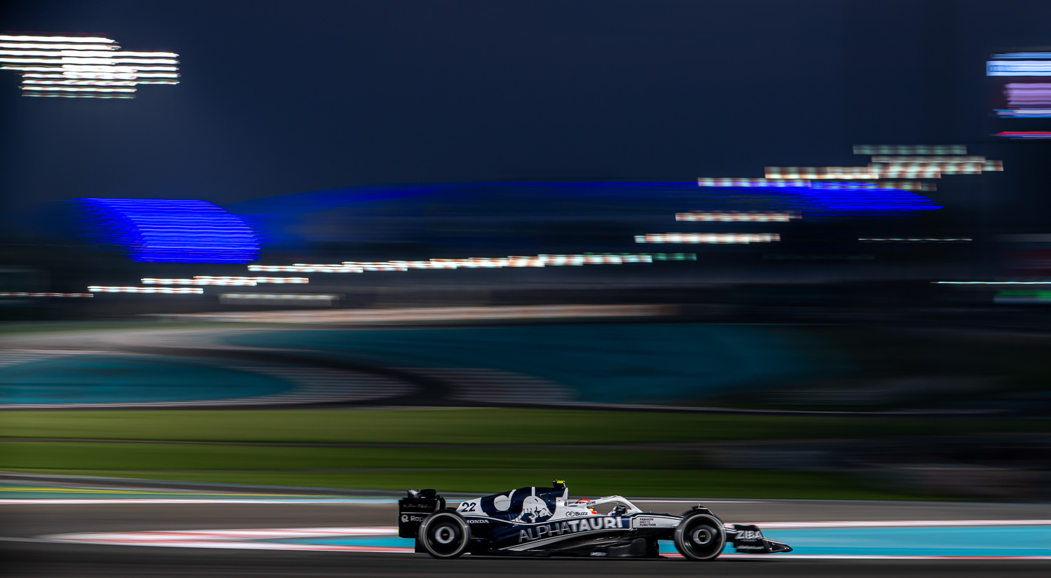 Yuki Tsunoda - AlphaTauri, Yas Marina, 2022