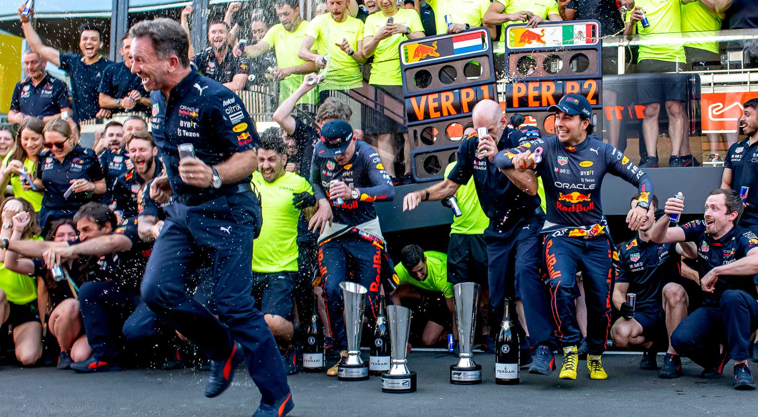 Sergio Perez, Max Verstappen and Christian Horner, Circuit de Barcelona-Catalunya, 2022